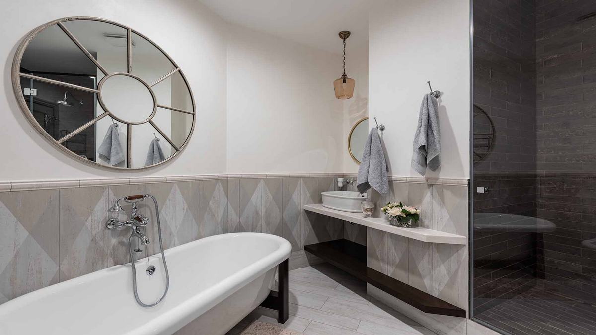 Half Wall vs Floor to Ceiling Tiling