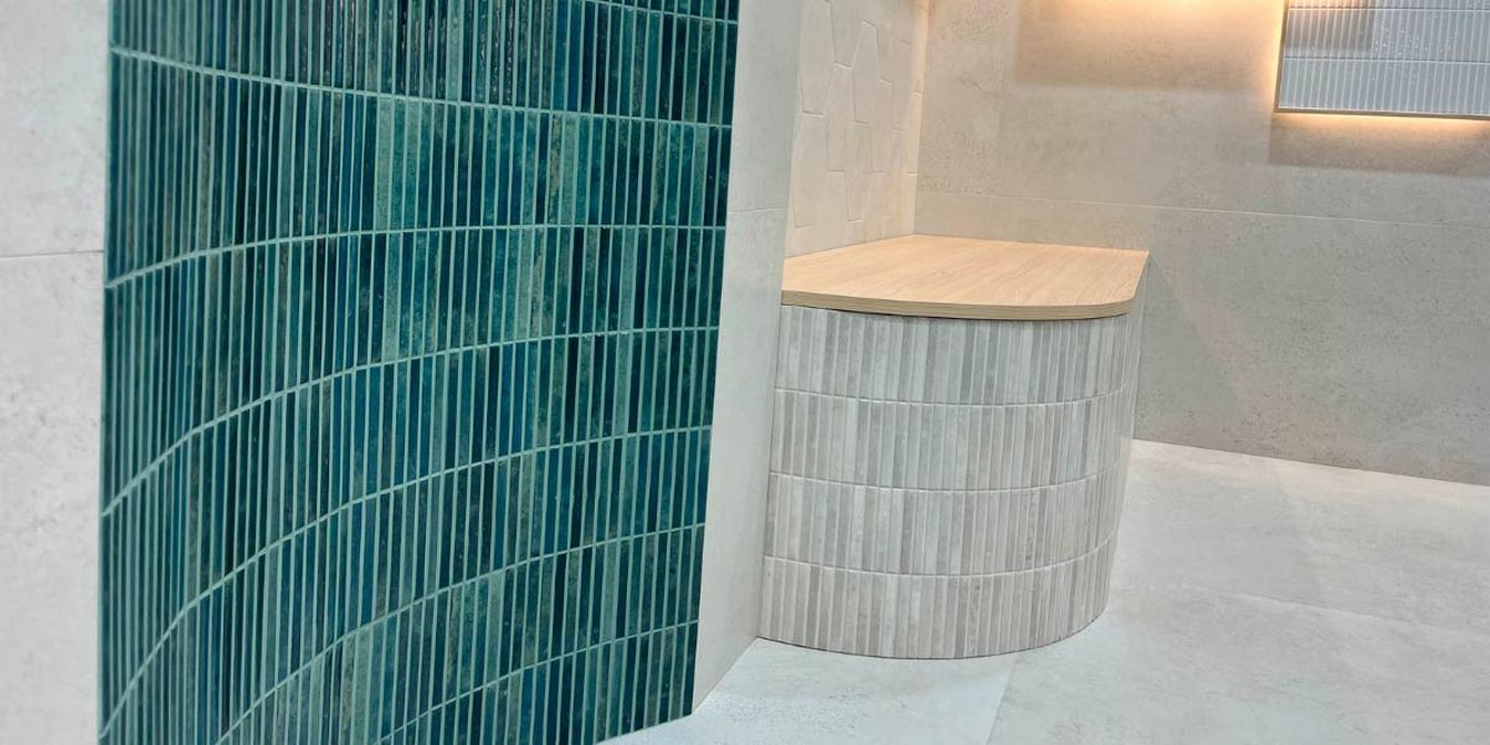 Tiles for Curved Walls